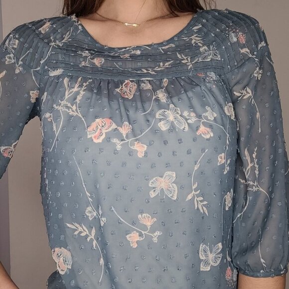 Lauren Conrad Blue Floral Swiss Dot 3/4 Sleeve Blouse Size XS - Picture 3 of 10